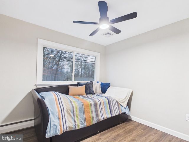 815 TWIN OAKS DR, Hummelstown, PA 17036