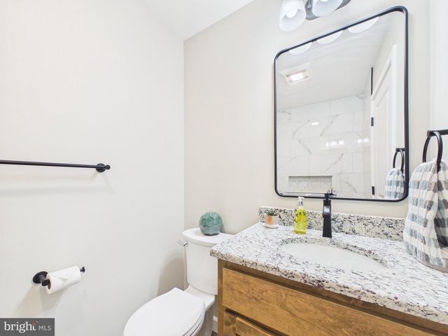 815 TWIN OAKS DR, Hummelstown, PA 17036