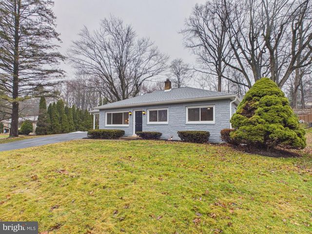 815 TWIN OAKS DR, Hummelstown, PA 17036