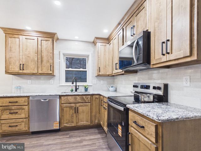 815 TWIN OAKS DR, Hummelstown, PA 17036