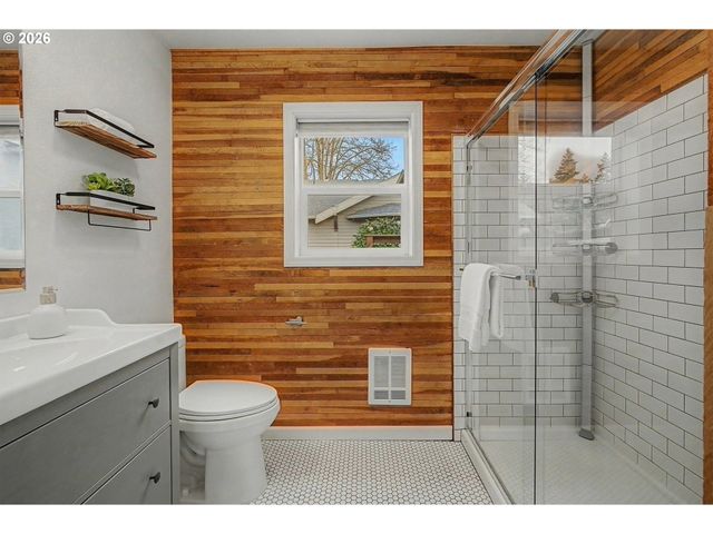 5631 Ne 23RD Ave, Portland, OR 97211