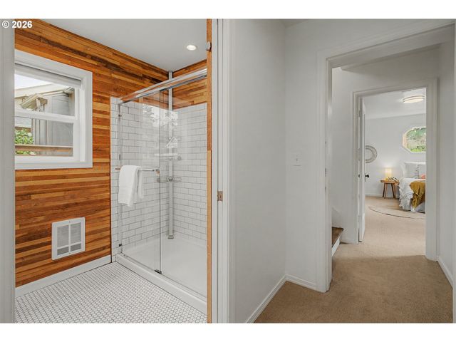 5631 Ne 23RD Ave, Portland, OR 97211