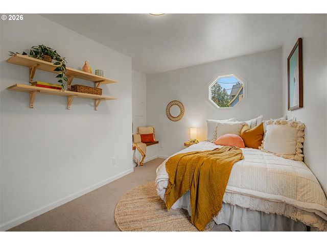 5631 Ne 23RD Ave, Portland, OR 97211