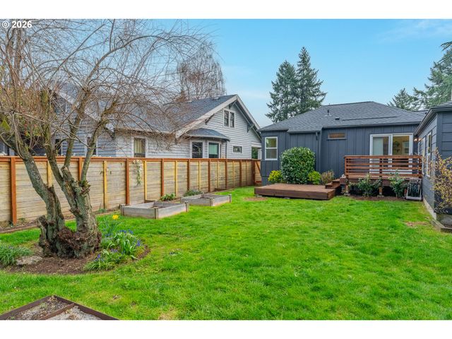 5631 Ne 23RD Ave, Portland, OR 97211