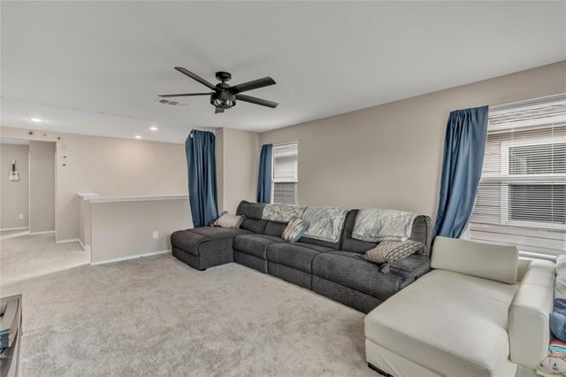 520 Ayinger LN, Austin, TX 78728
