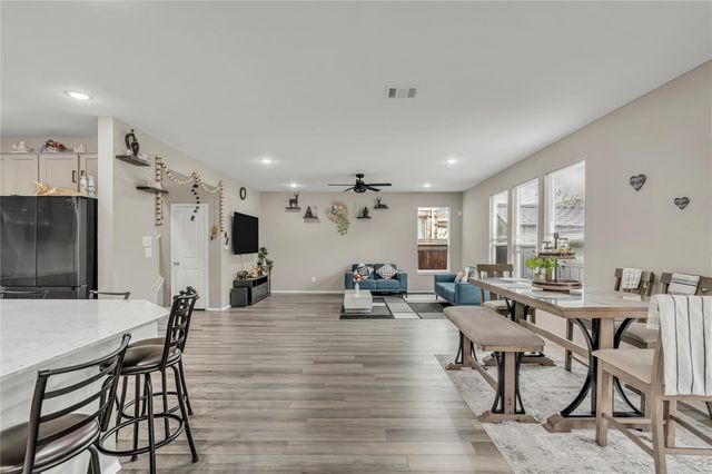 520 Ayinger LN, Austin, TX 78728