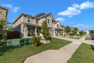 520 Ayinger LN, Austin, TX 78728