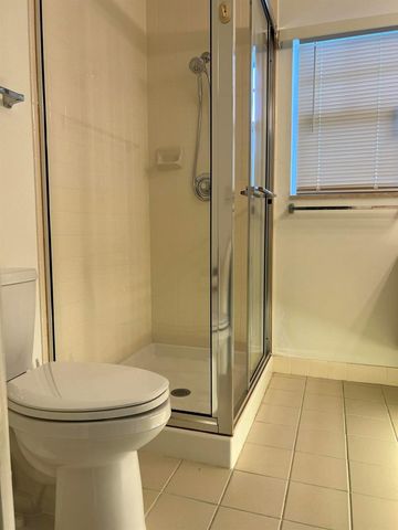 36 Danbury Court B, Royal Palm Beach, FL 33411