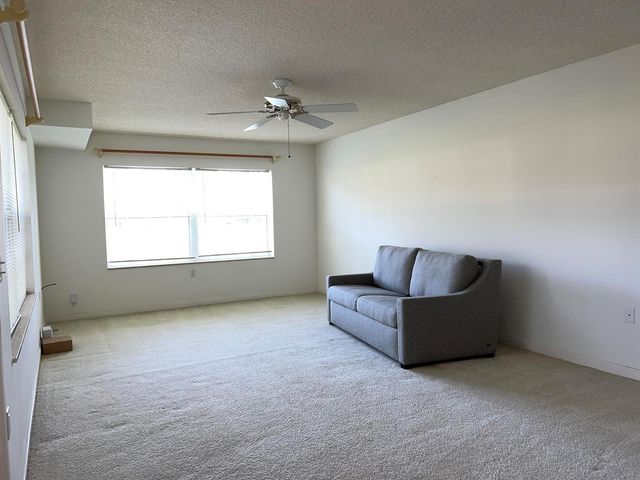 36 Danbury Court B, Royal Palm Beach, FL 33411