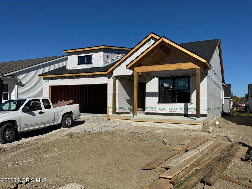 5025 Easton Drive, Oregon, OH 43616