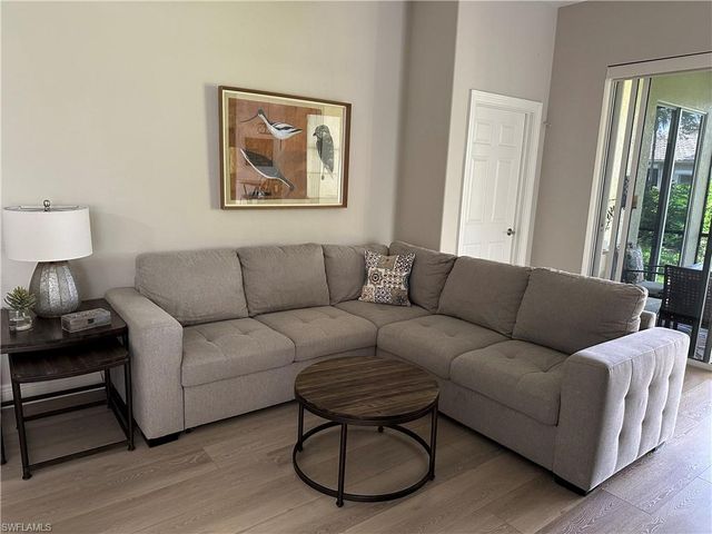 711 Vistana CIR 41, Naples, FL 34119