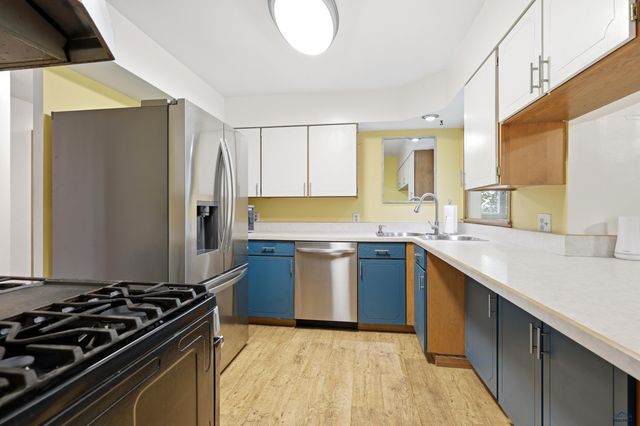 2806 MAPLE AVE, Rapid City, SD 57701