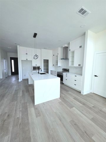 3905 Blue Ridge Boulevard, Dallas, TX 75233