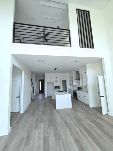 3905 Blue Ridge Boulevard, Dallas, TX 75233