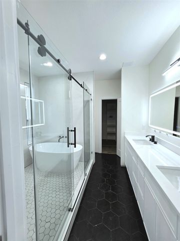 3905 Blue Ridge Boulevard, Dallas, TX 75233