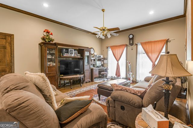 150 Old Farm Road, Fayetteville, GA 30215
