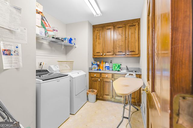 150 Old Farm Road, Fayetteville, GA 30215