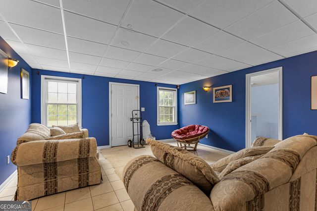 150 Old Farm Road, Fayetteville, GA 30215