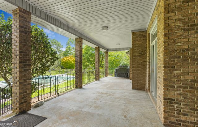 150 Old Farm Road, Fayetteville, GA 30215