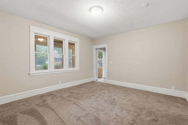 1177 Forest Street, Saint Paul, MN 55106