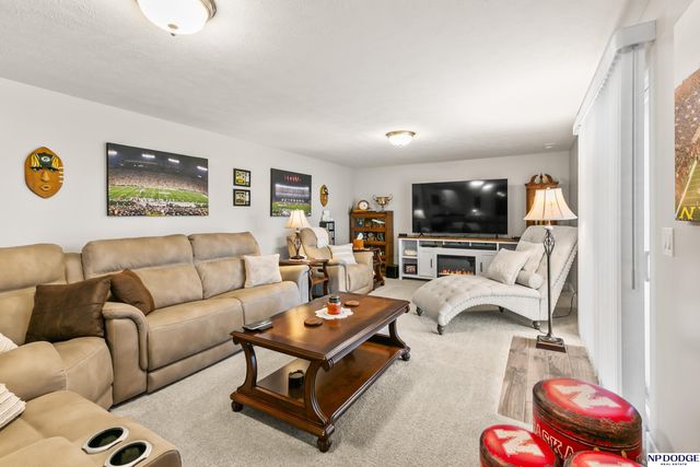 19109 Murray Trail, Gretna, NE 68028