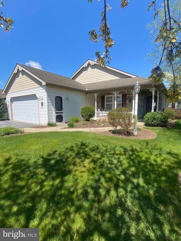 15 GREENBRIAR DRIVE, Myerstown, PA 17067
