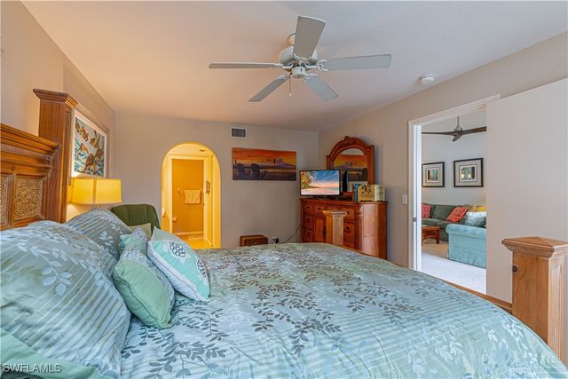 4410 Chantelle DR H-205, Naples, FL 34112