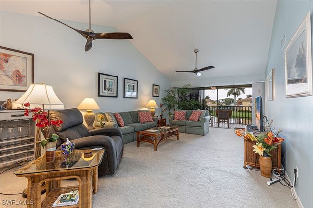 4410 Chantelle DR H-205, Naples, FL 34112