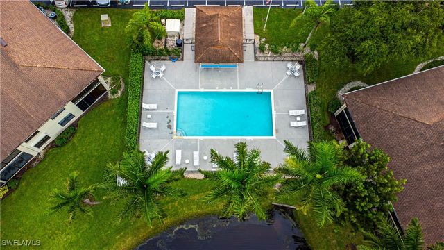 4410 Chantelle DR H-205, Naples, FL 34112