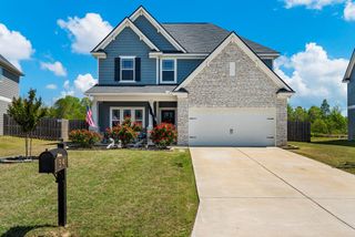 34 Red Oak Place, Smiths Station, AL 36877