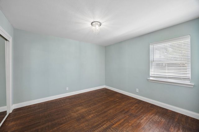 8618 Lockhaven Drive, Dallas, TX 75238