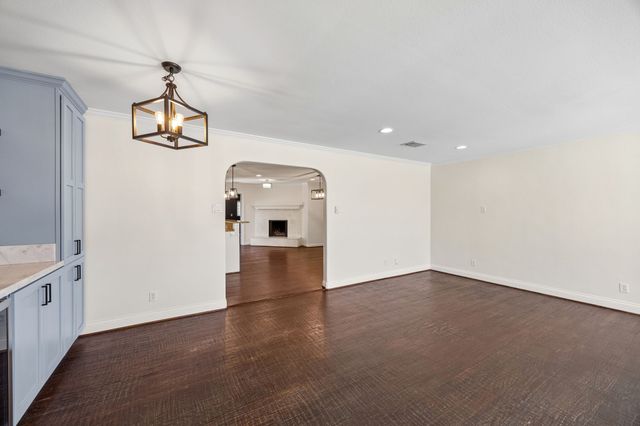 8618 Lockhaven Drive, Dallas, TX 75238