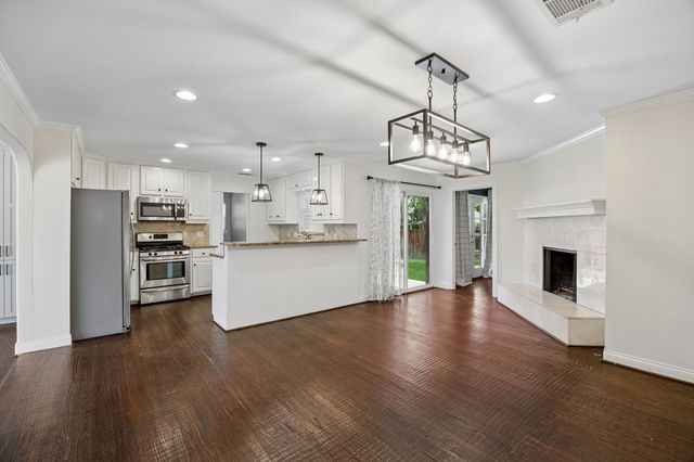 8618 Lockhaven Drive, Dallas, TX 75238