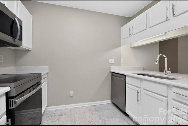 6033 Mary Blair Lane, Charlotte, NC 28214