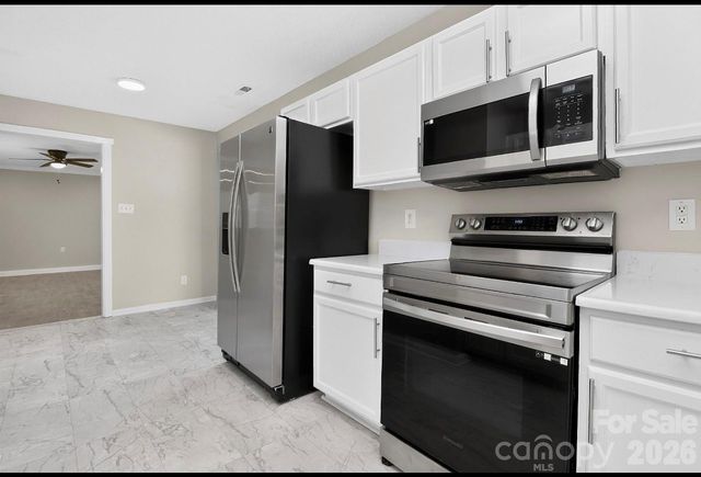 6033 Mary Blair Lane, Charlotte, NC 28214