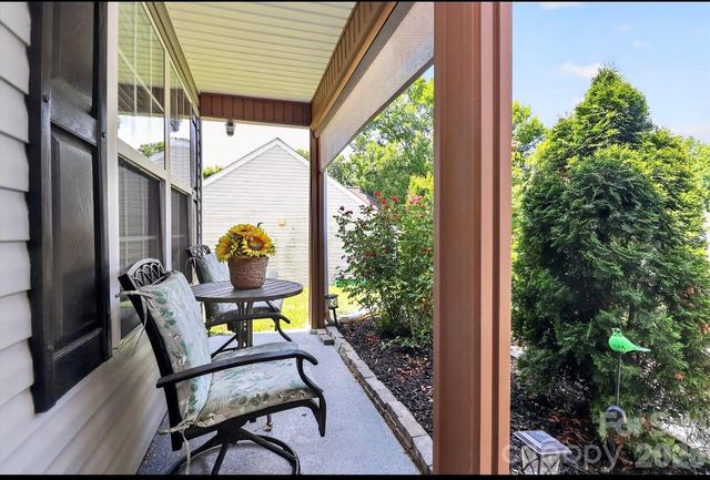 6033 Mary Blair Lane, Charlotte, NC 28214