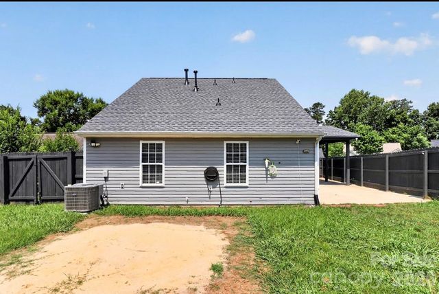 6033 Mary Blair Lane, Charlotte, NC 28214