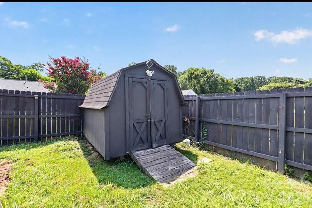 6033 Mary Blair Lane, Charlotte, NC 28214