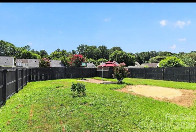6033 Mary Blair Lane, Charlotte, NC 28214