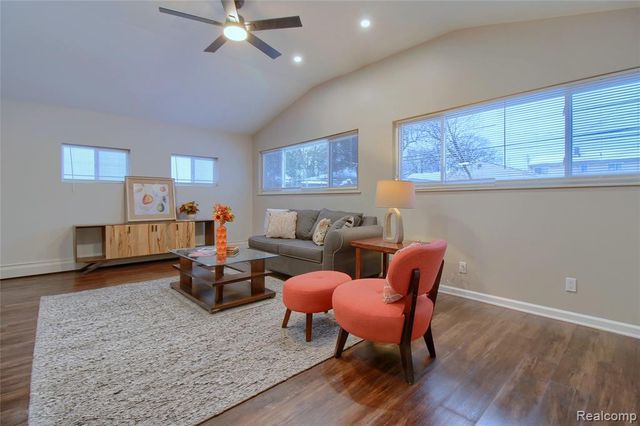 31211 Hiveley Street, Westland, MI 48186