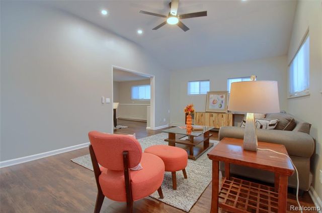 31211 Hiveley Street, Westland, MI 48186