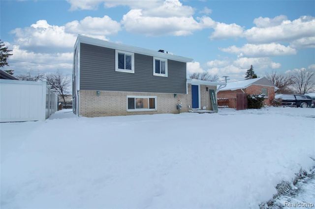 31211 Hiveley Street, Westland, MI 48186