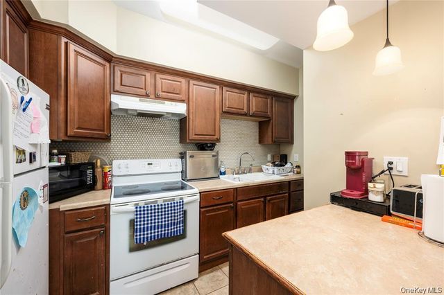 6 Old Town Road, Beacon, NY 12508