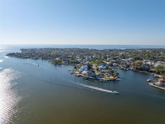 1859 BAYOU GRANDE BOULEVARD NE, St Petersburg, FL 33703
