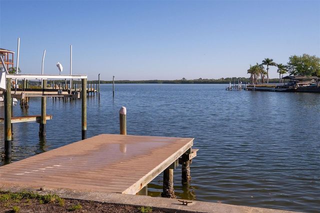 1859 BAYOU GRANDE BOULEVARD NE, St Petersburg, FL 33703