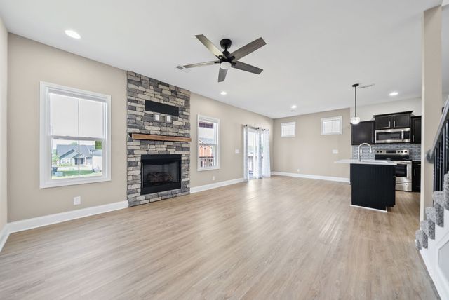 813 Marksman Ct, Clarksville, TN 37042