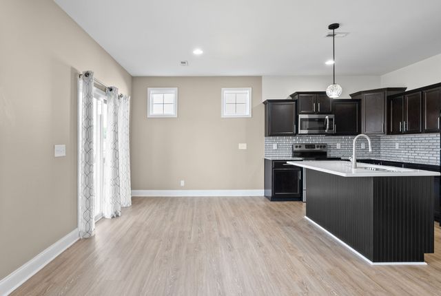 813 Marksman Ct, Clarksville, TN 37042