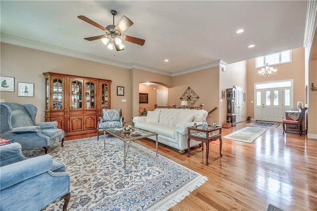 81 Continental Drive, Lansing, KS 66043