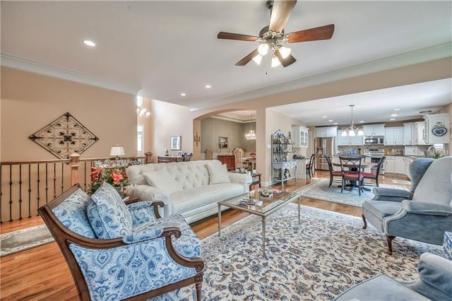 81 Continental Drive, Lansing, KS 66043