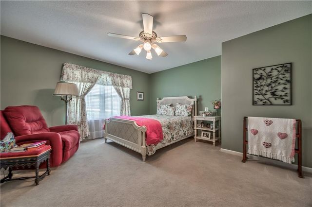 81 Continental Drive, Lansing, KS 66043